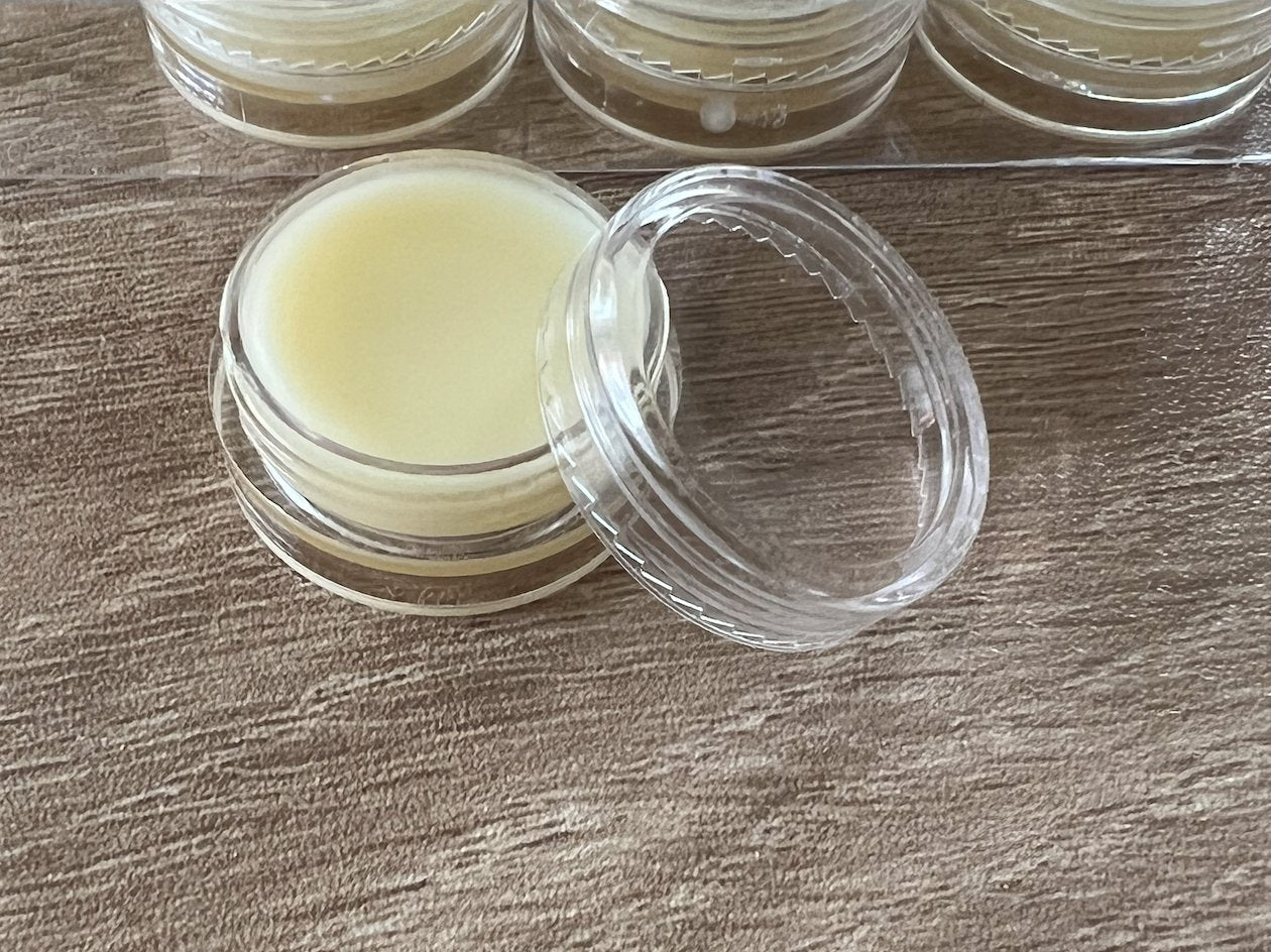 Natural Manuka Honey Organic Lip Butter - Honua Bars